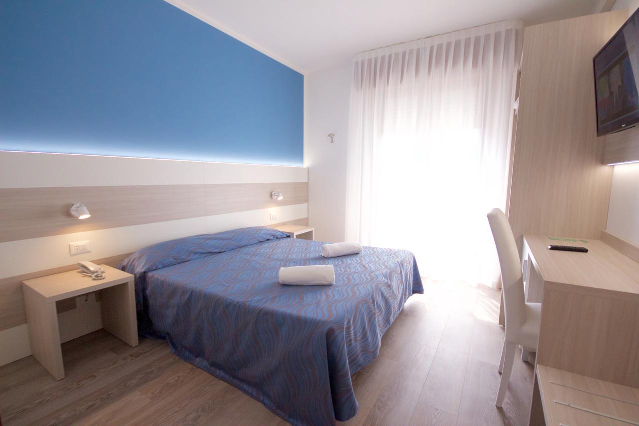 Hotel Serenella Лидо ди Йезоло Екстериор снимка
