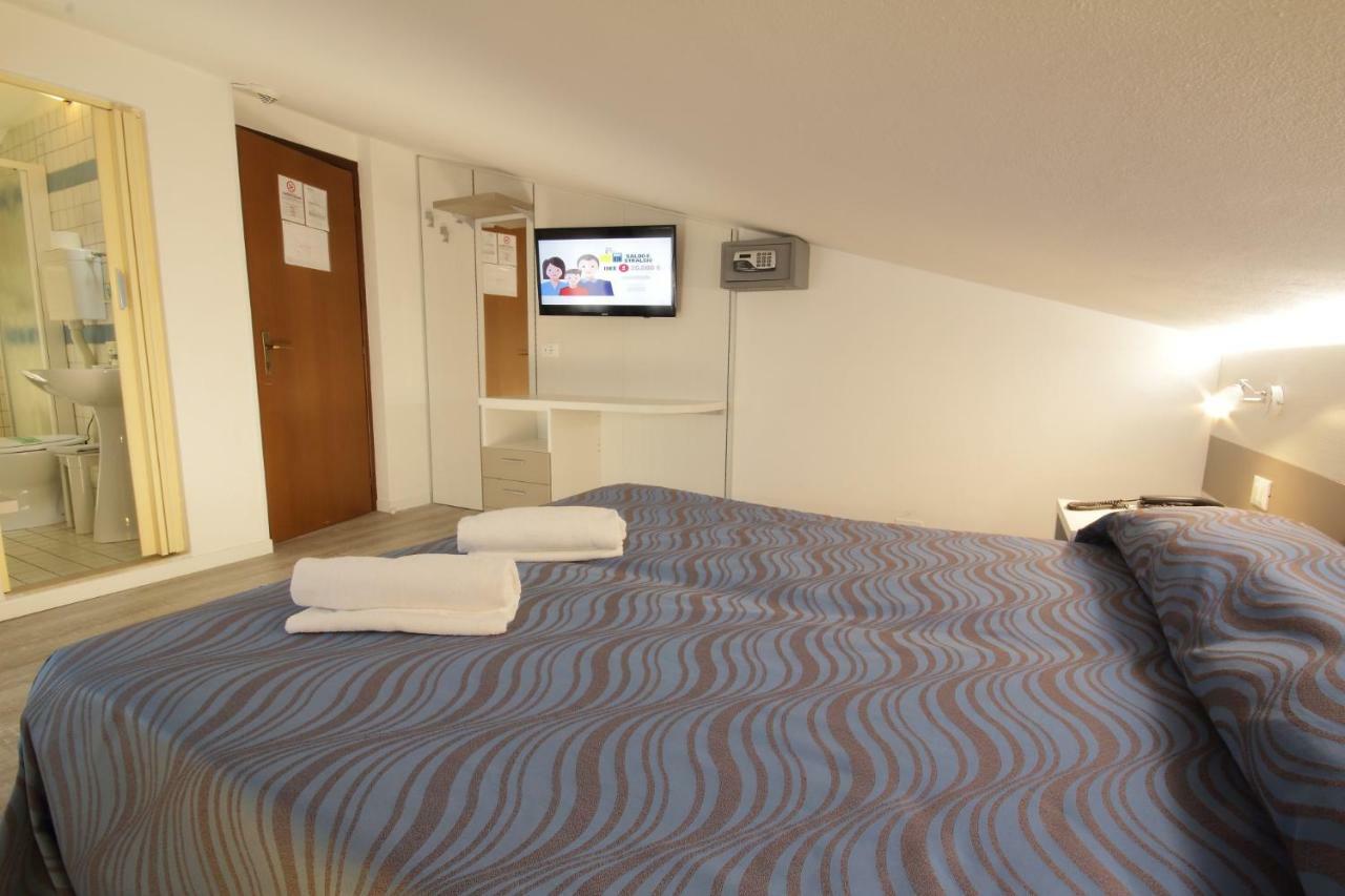 Hotel Serenella Лидо ди Йезоло Екстериор снимка